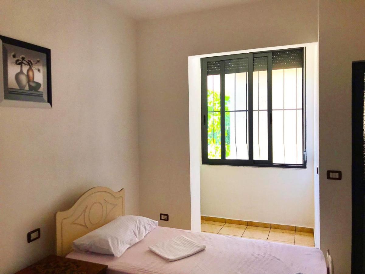 Apartment Vila Aliaj Deluxe With 2 & 2 Baths And Garden View Durres