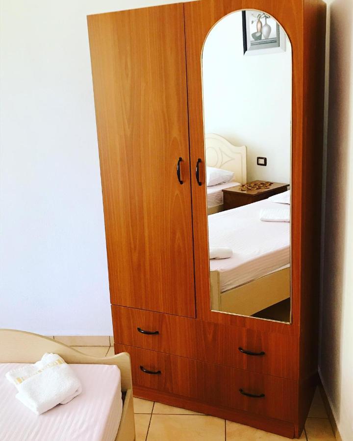 Vila Aliaj Deluxe With 2 & 2 Baths And Garden View Apartment Durres