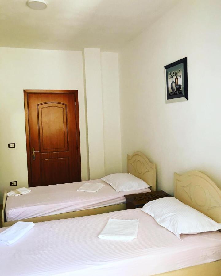 Vila Aliaj Deluxe With 2 & 2 Baths And Garden View Apartment Durres