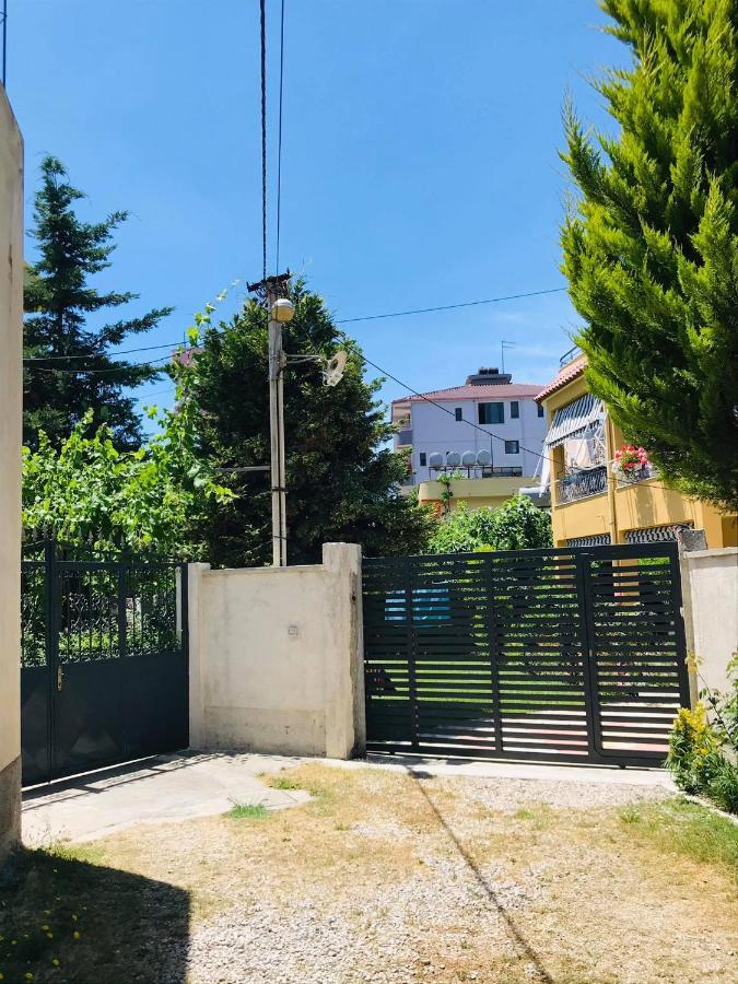 Vila Aliaj Deluxe With 2 & 2 Baths And Garden View *